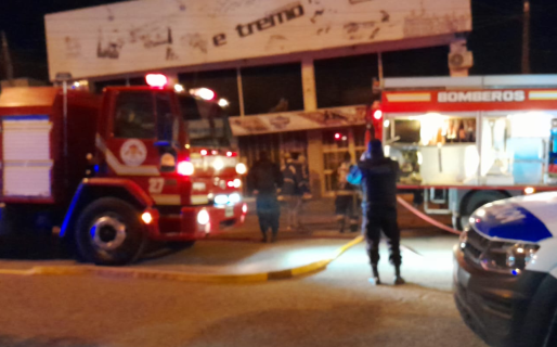 Un caloventor sufrió un desperfecto y provocó un incendio