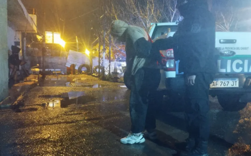 Intentó esquivar a la policía, lo interceptaron y tenía pedido de captura
