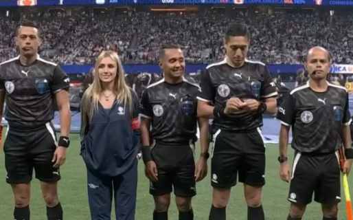 Morena Beltrán explica su aparición con los árbitros en el debut de Argentina