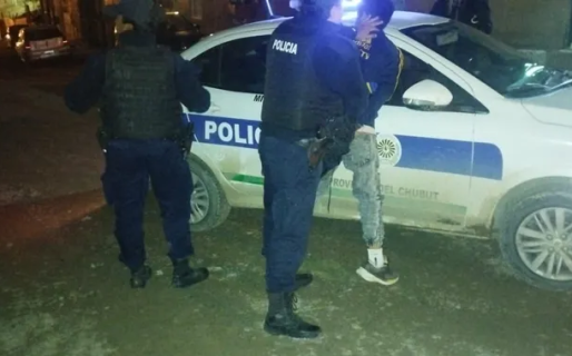 Vecinos atraparon a un hombre que intentó ingresar en una vivienda