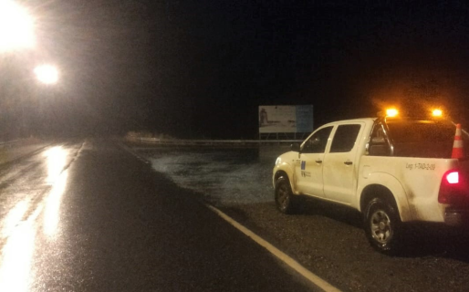 Piden precaución para circular rutas ante calzada húmeda