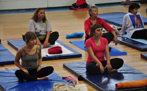 Habrá una master class solidaria de yoga para colaborar con el Hospital Regional