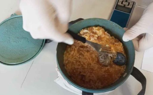 Intentó pasarle droga a un preso en un recipiente con comida