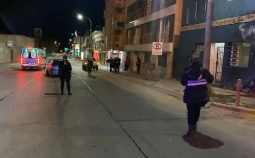 Choque en el ingreso al centro con una persona herida