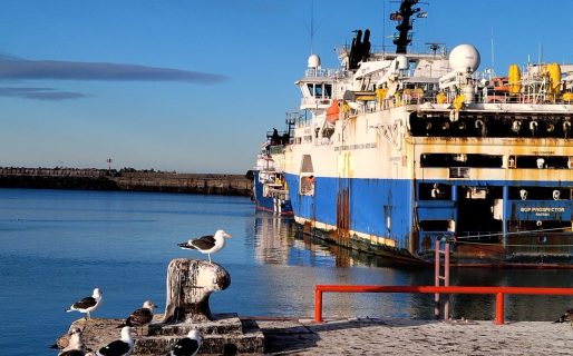 Comodoro recibe a los primeros buques tras las obras de dragado