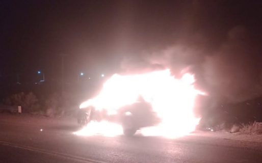 Viajaba por Ruta 3 cuando se le comenzó a incendiar el auto