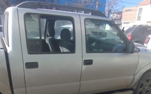 Dos menores fueron detenidos por el robo a una camioneta