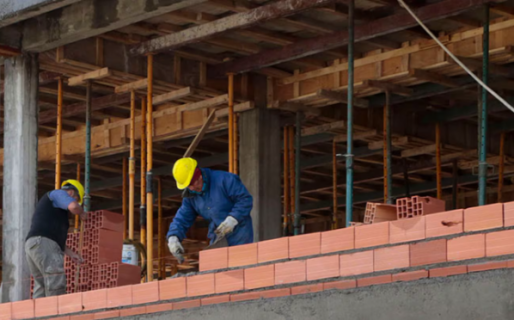 Tras seis meses de caída, la actividad económica creció 2,3% en mayo