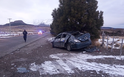 Grave vuelco en Esquel: cinco jóvenes resultaron heridos