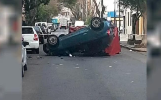 Tragedia en Villa Urquiza: murió una adolescente de 15 años en un choque tras volcar el auto que manejaba su hermano de 17