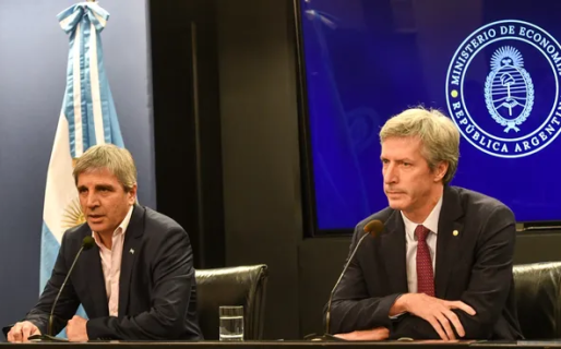 Caputo les aseguró a los banqueros que el peso no desaparecerá y que “será una moneda fuerte”