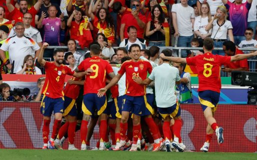 Con un gol en el último minuto, España le ganó 2-1 a Alemania y se clasificó a las semifinales de la Eurocopa