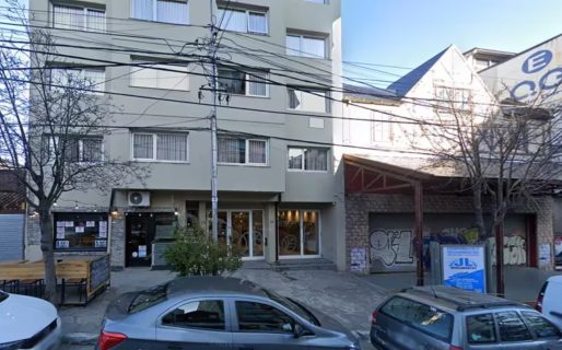 La dolorosa despedida del colegio al estudiante que murió tras caer de un sexto piso en Bariloche