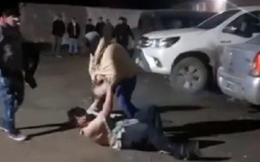 Por un pelea callejera un joven sufrió heridas graves