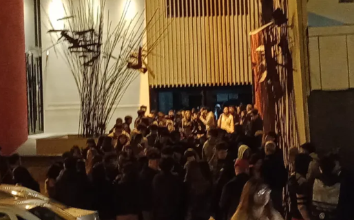 Un operativo policial detectó a 50 menores intentando ingresar en un boliche