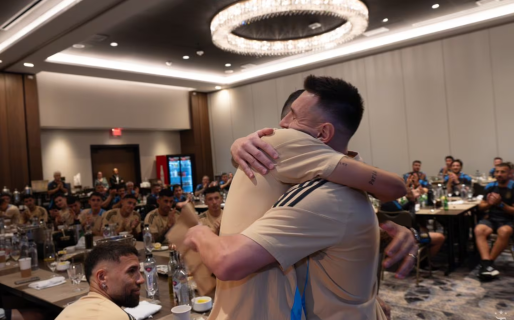 Ángel Di María recibió un conmovedor regalo a horas de su último partido en la Selección argentina