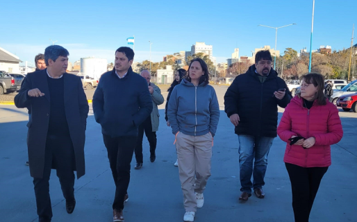 Funcionarios provinciales recorrieron los muelles e instalaciones del astillero