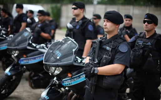 Reglamentaron el uso de armas no letales para capturar agresores sin poner en peligro a terceros