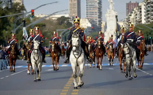 Desfile militar del 9 de Julio: detalles del masivo despliegue del Ejército, la Armada y la Fuerza Aérea
