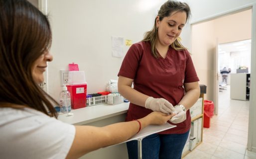 Salud en verano: activan un dispositivo de prevención de VIH e ITS los sábados