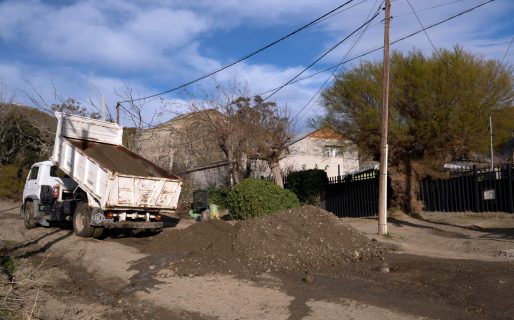 Avanzan con la limpieza y mejoramiento de calles en Comodoro