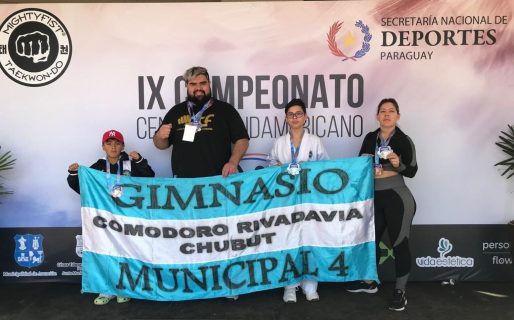 Taekwondistas del Municipal 4 hicieron podio en Paraguay