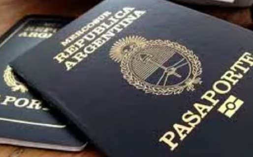 Ranking de los pasaportes más poderosos: qué puesto ocupa el argentino en el mundo y el continente