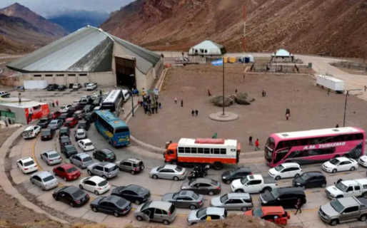 Cerraron el Paso Cristo Redentor por la gran cantidad de argentinos que querían cruzar a Chile