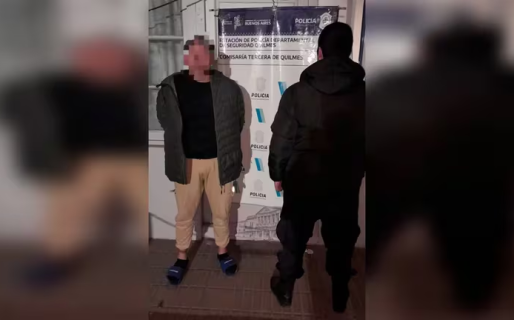 Un «viudo negro» pactó una cita con su víctima y lo golpeó, maniató y desnudó para robarle