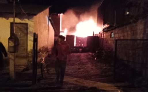 Se incendió una casa por una cortina en llamas