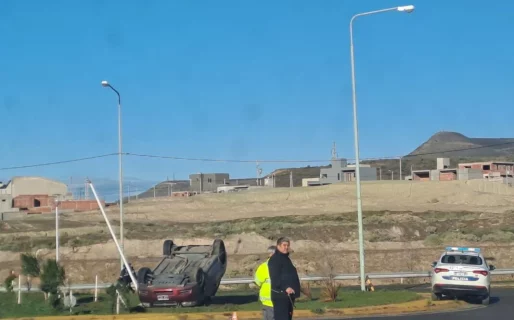 Espectacular vuelco en el camino Mario Morejón