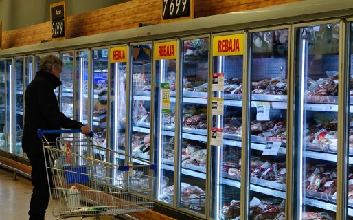 Advierten que la baja de consumo en supermercados asciende a dos dígitos