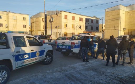 Tenía pedido de captura por cometer un robo y lo atraparon en las 1008