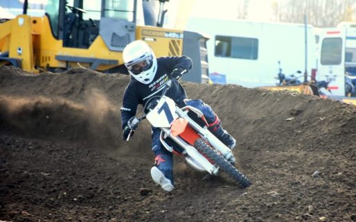 Santino Valdebenito se prepara para correr en Dolavon