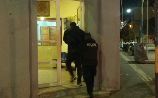 Un pasajero no quiso pagar el taxi y es detenido tras encontrarle una navaja