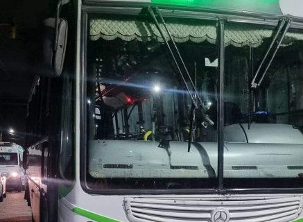 Se quebró el piso de un colectivo y un pasajero murió aplastado