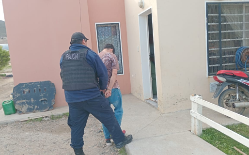 Entró a robar a una casa y escapó en bici: lo atraparon luego de una breve persecución