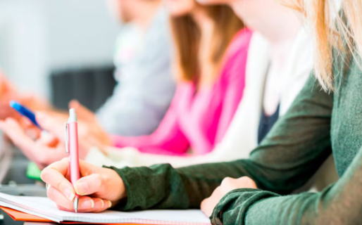 Cuáles son las 5 carreras con mayor salida laboral en la Argentina, según la inteligencia artificial