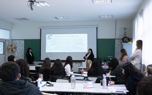 Defensa del Consumidor concientiza a jóvenes con el ciclo de charlas en escuelas públicas y privadas