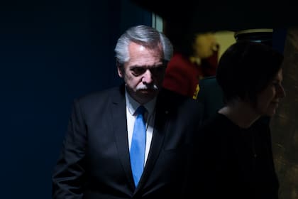 Las horas más sombrías de Alberto Fernández: encierro en Puerto Madero y el apuro por la estrategia judicial