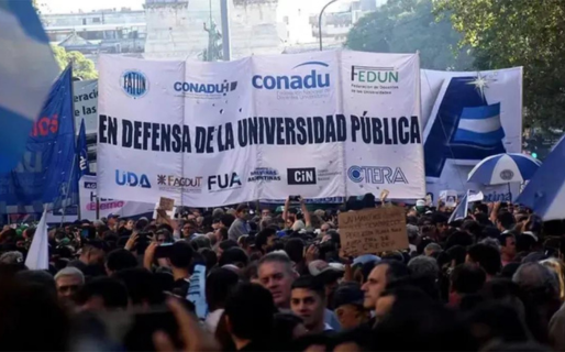Los gremios universitarios no llegaron a un acuerdo paritario y ratificaron el paro