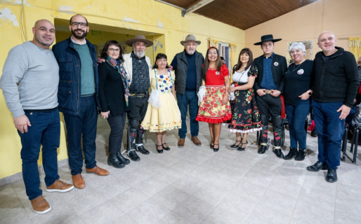 El Municipio acompañó el 30° aniversario de la Vecinal de barrio Moure
