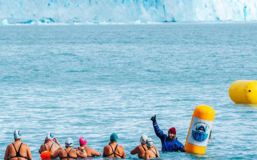 Se viene el mundial de nado con agua a 1,5º y sin traje de neoprene frente a un glaciar argentino