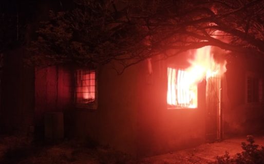 Se le prendió fuego la casa mientras dormía y debió ser trasladada al Hospital