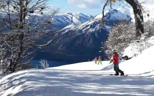 Grave accidente en el Cerro Catedral: una adolescente se cayó en una de las pistas de esquí y quedó internada
