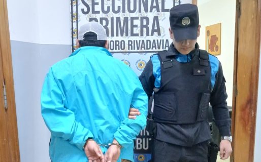 Detuvieron a tres sujetos por robar siete cuchillos de Easy