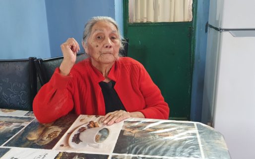 Organizan una venta de empanadas para ayudar a la abuela Delfina