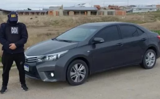 Encuentran en Santa Cruz un auto robado en Chubut