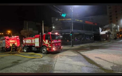 Un local de motos se incendió durante la madrugada