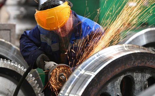 El Gobierno admitió que en seis meses se perdieron más de 130.000 puestos de trabajo en el sector privado